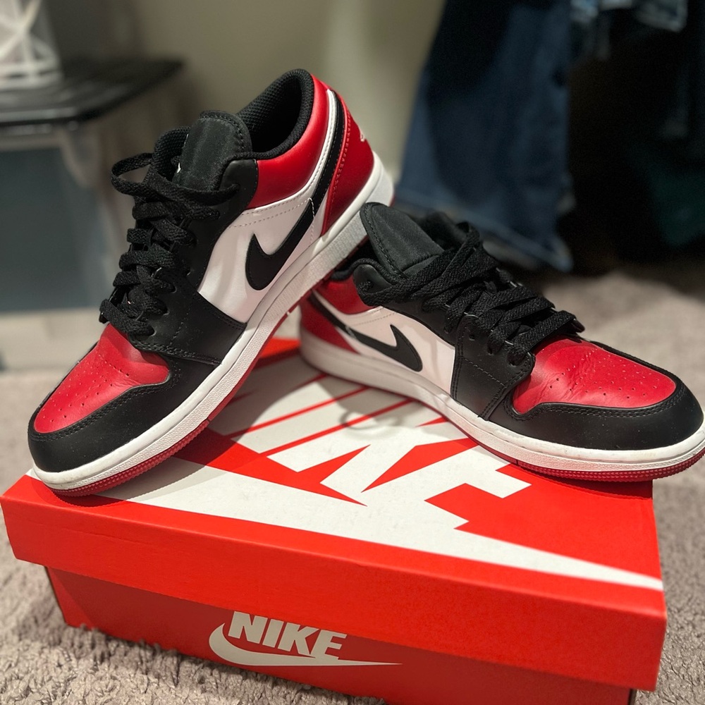 Nike Women's Air Jordan 1 Low Black/Red